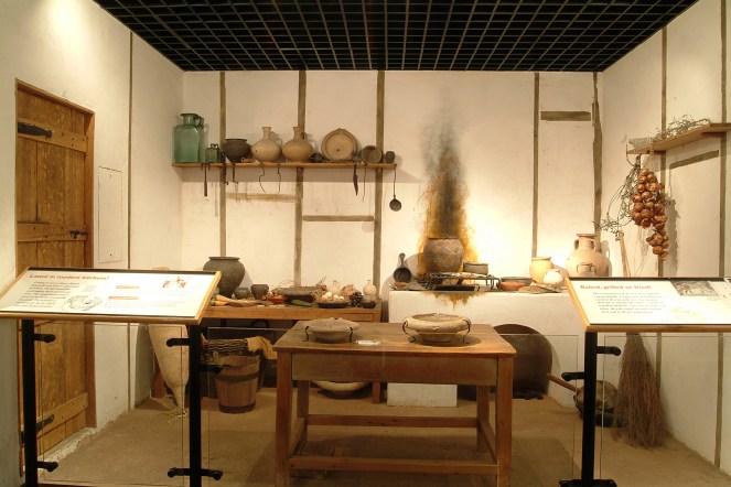 Roman kitchen in the Roman Gallery © Museum of London.jpg