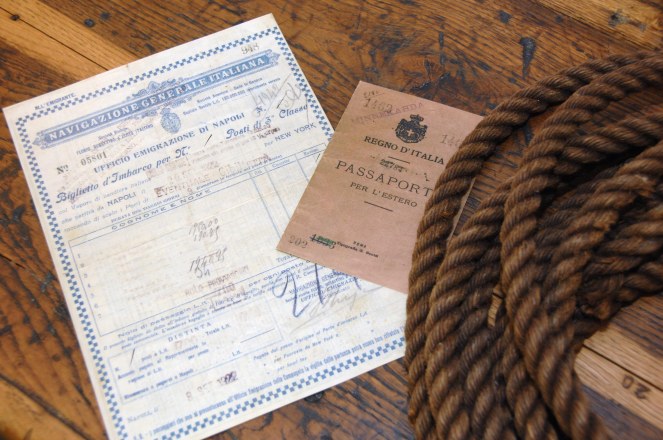 Galata Museo_Passaporto e Biglietto di viaggio.jpg